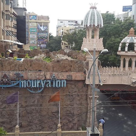 Mourya Lords Inn Кърнул Екстериор снимка